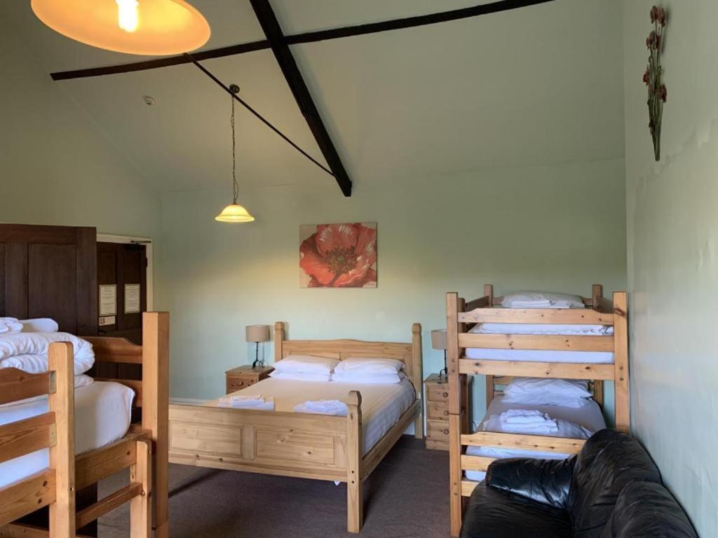 The Cromwell Arms Inn Bovey Tracey Bagian luar foto