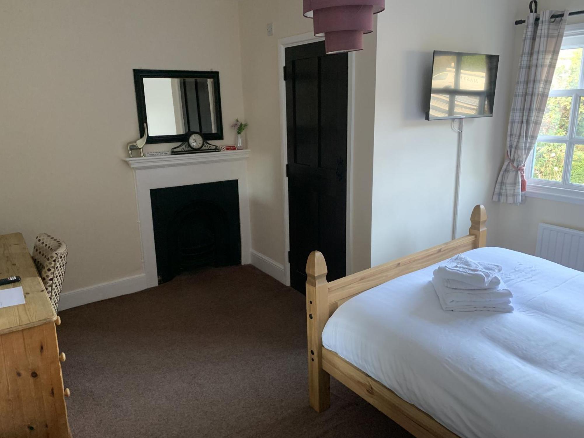 The Cromwell Arms Inn Bovey Tracey Bagian luar foto