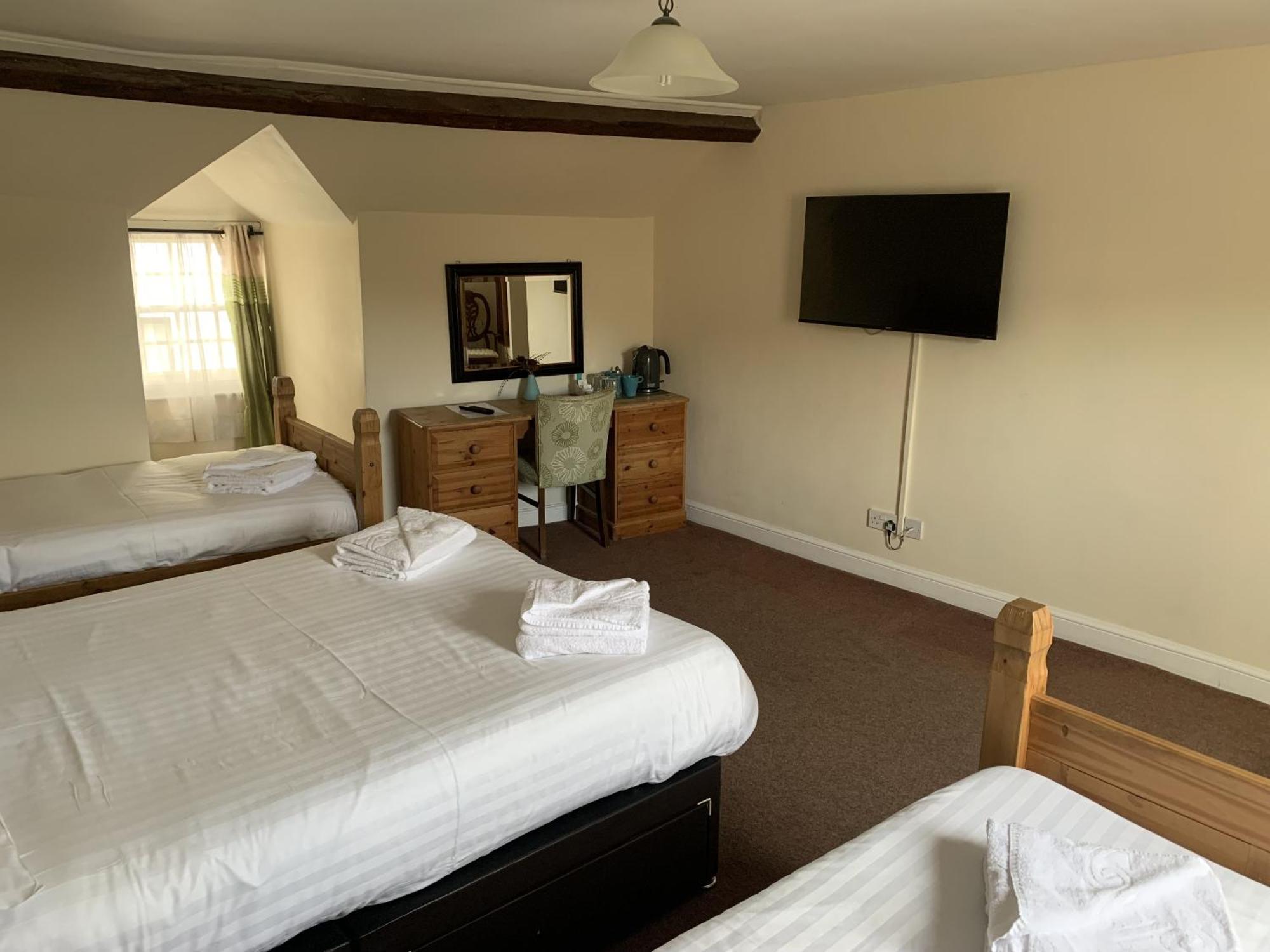 The Cromwell Arms Inn Bovey Tracey Bagian luar foto