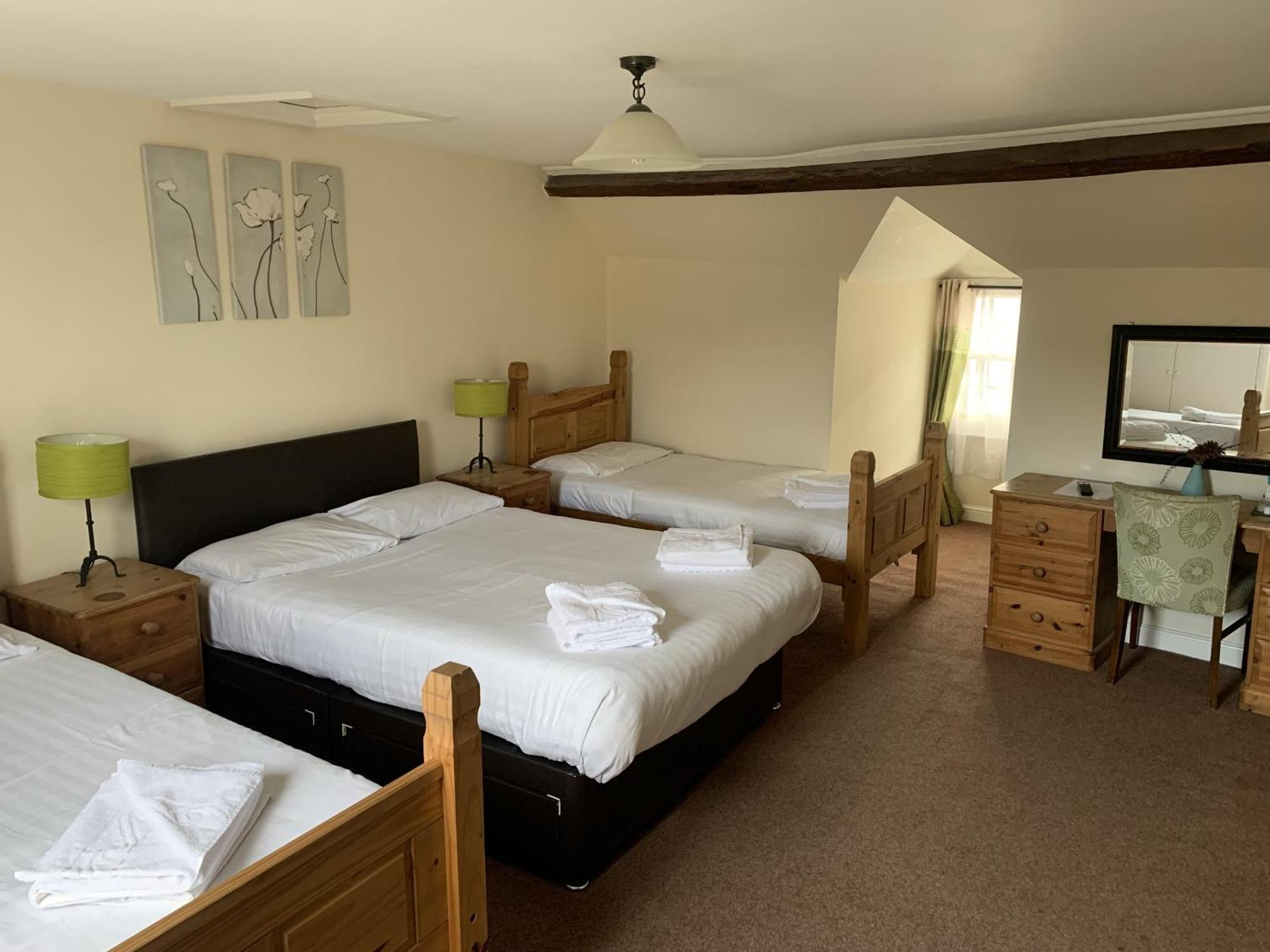 The Cromwell Arms Inn Bovey Tracey Bagian luar foto